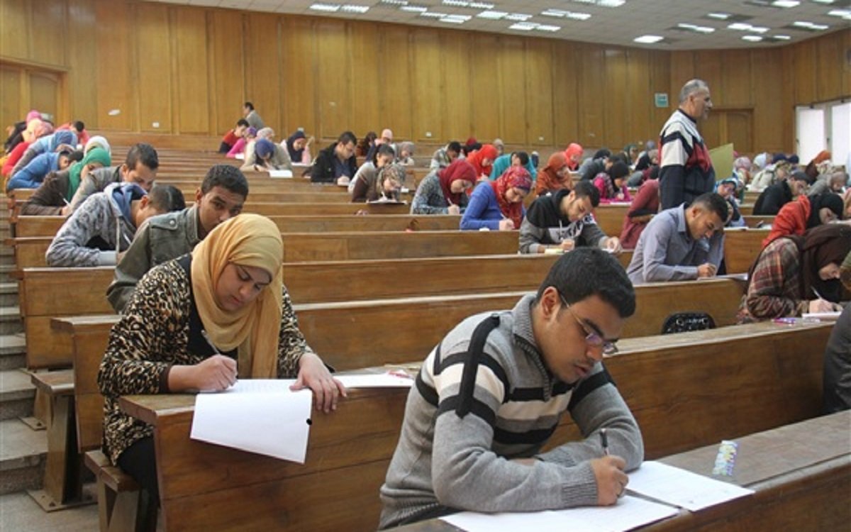 وزير التعليم العالي يُعلن رسمياً عن موعد بدء امتحانات الجامعات للعام الدراسي 2020 ) وزير التعليم يُعلن رسمياً عن موعد بدء امتحانات الجامعات للعام الدراسي 2020